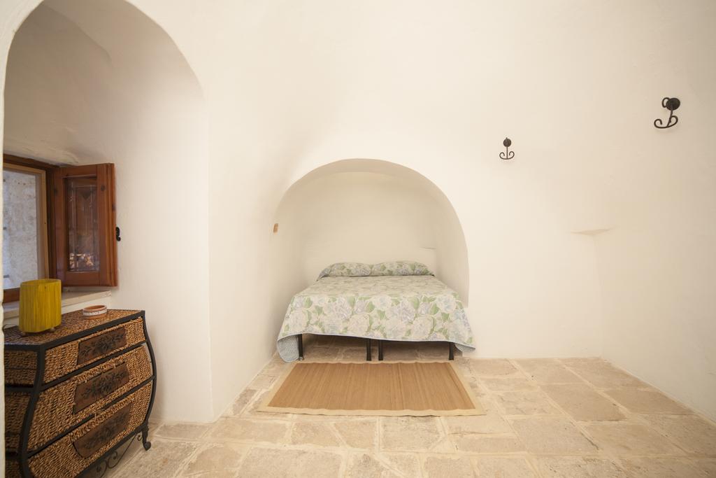Trullo Degli Ulivi Villa Ostuni Exterior photo